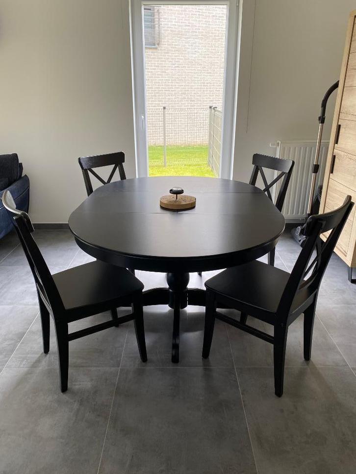 Table Ikea INGATORP + 4 chaises INGOLF, noir, 110/155 cm, Huis en Inrichting, Complete eetkamers, Gebruikt, 4 tot 6 stoelen, Ophalen