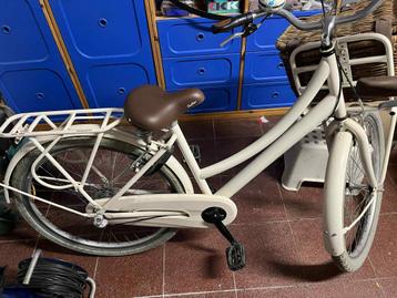 oma fiets 26 inch beige nieuwstaat beschikbaar voor biedingen