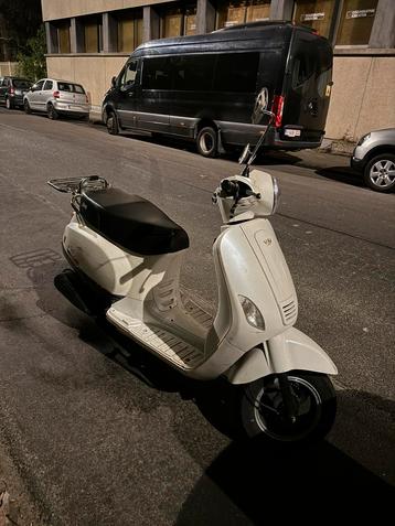 Scooter 50 iva  beschikbaar voor biedingen