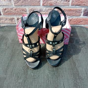 Zwarte open schoenen met hoge sleehak, maat 39/4 beschikbaar voor biedingen