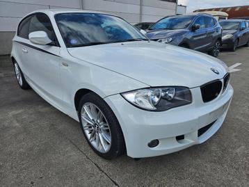 BMW 116i E81 benzine 142.354km M-PACK START NIET MEER, Auto's, BMW, 90 kW, 4 cilinders, Wit, Leder