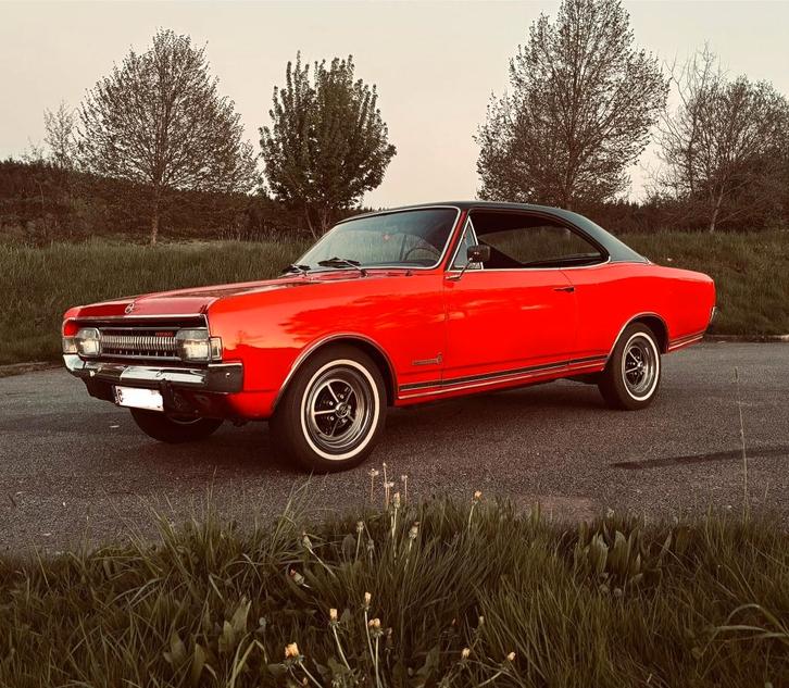 opel commodore 2.5s, Autos, Opel, Particulier, Essence, Coupé, 2 portes, Boîte manuelle, Rouge, Noir, Propulsion arrière, Enlèvement