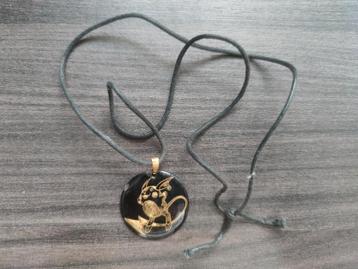 Collier pendentif Pokémon Raichu Noir Doré, Enlèvement ou Envoi, Utilisé, Noir