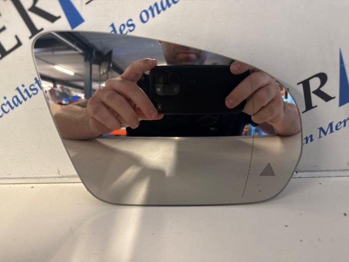 Glace rétroviseur droit d'un Mercedes B-Klasse, Autos : Pièces & Accessoires, Rétroviseurs, Mercedes-Benz, Utilisé, 3 mois de garantie