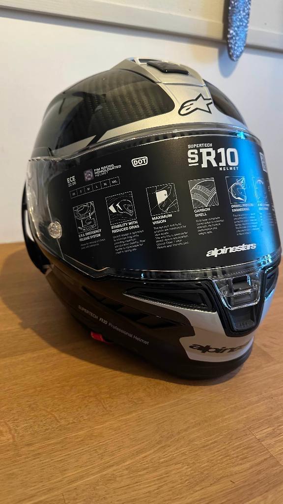 Casque Alpinestars Supertech R10 Carbon - NEUF - Taille M, Motos, Vêtements | Casques de moto, Hommes, Casque intégral, M, Autres marques