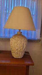tafellamp voet in natuursteen en lampenkap vintage stijl, Huis en Inrichting, Ophalen, Overige materialen, 50 tot 75 cm, Zo goed als nieuw