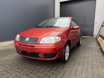 Fiat Punto 1.2 8V / 162.000 km / UIT OVERNAME beschikbaar voor biedingen