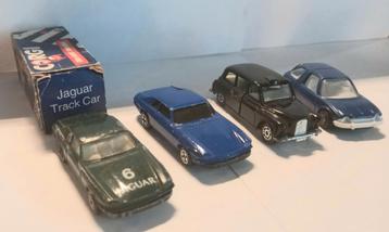 4 CORGI GT BRITAIN  een de groene Jaguar nog met doosje  beschikbaar voor biedingen