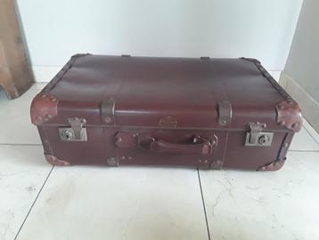 Vintage reiskoffer/ schoolkostkoffer beschikbaar voor biedingen