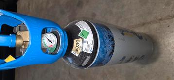 Volle stikstof fles  beschikbaar voor biedingen
