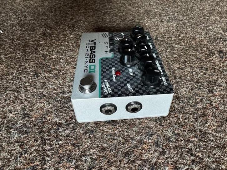Tech 21 SansAmp VT Bass DI Pedal, Muziek en Instrumenten, Effecten, Zo goed als nieuw, Ophalen of Verzenden