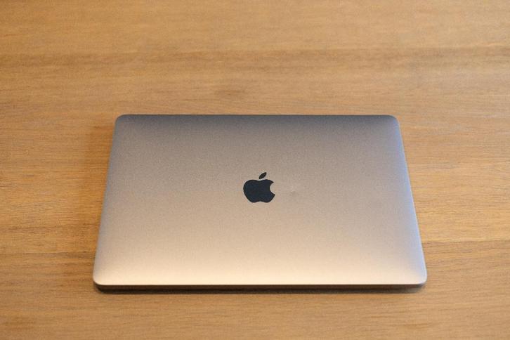 MacBook Pro 2020 met touchbar. Clean install -> Lab9, Computers en Software, Apple Macbooks, Refurbished, MacBook Pro, 13 inch