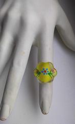 ring groot geel, Handtassen en Accessoires, Ringen, Ophalen of Verzenden, Geel
