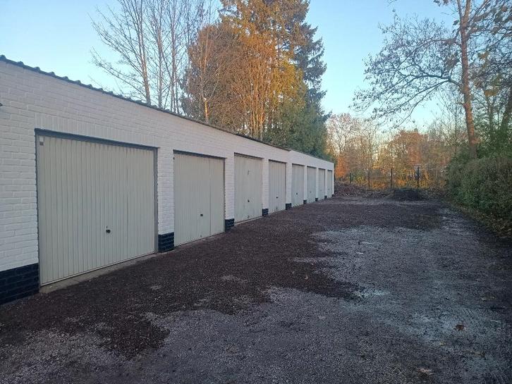 GARAGE A LOUER, Auto diversen, Autostaanplaatsen en Garages
