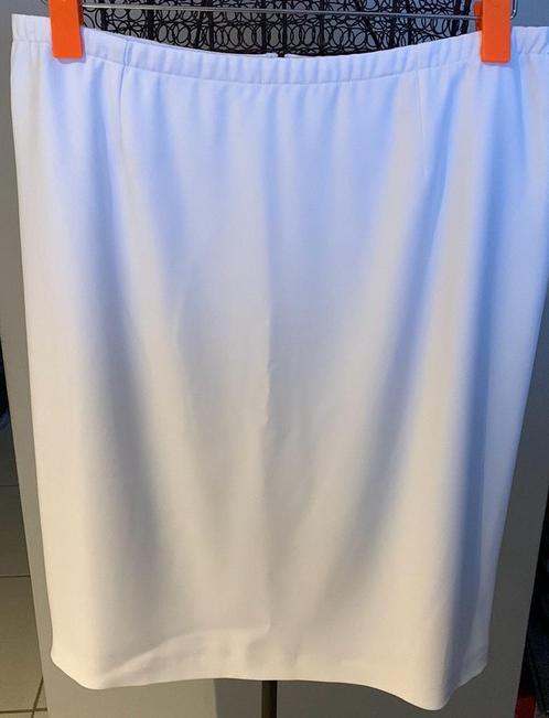 Mayerline belle jupe blanche Large, Vêtements | Femmes, Jupes, Comme neuf, Taille 42/44 (L), Blanc, Enlèvement ou Envoi
