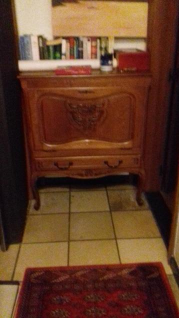 Voleiken ruim 60 jaar oude barkast in Bretoense stijl beschikbaar voor biedingen