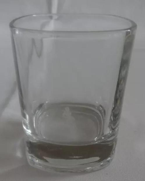 JOHNNIE WALKER WHISKEY whiskyglas 19cl glas glass verre, Verzamelen, Glas en Drinkglazen, Zo goed als nieuw, Verzenden