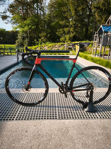 Giant cross/gravel fiets DI2 beschikbaar voor biedingen