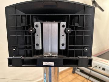 Samsung tv-standaard beschikbaar voor biedingen