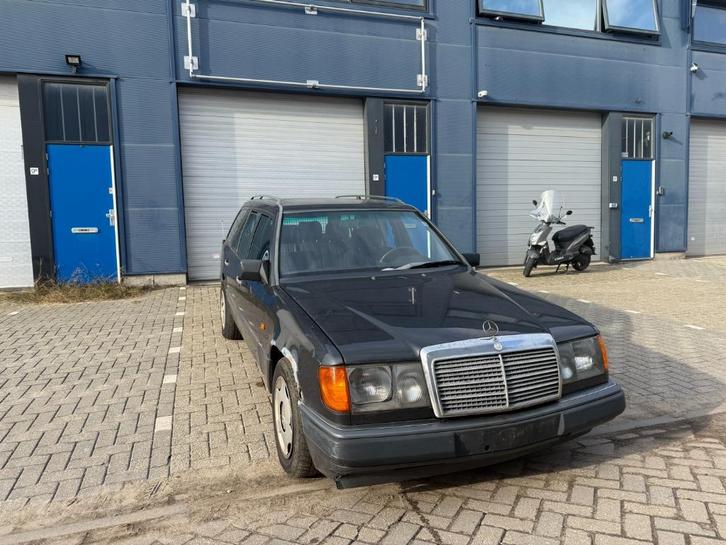 Mercedes 250 TD ( w124), Auto's, Oldtimers, Particulier, Centrale vergrendeling, Dakrails, Metaalkleur, Open dak, Trekhaak, Mercedes-Benz