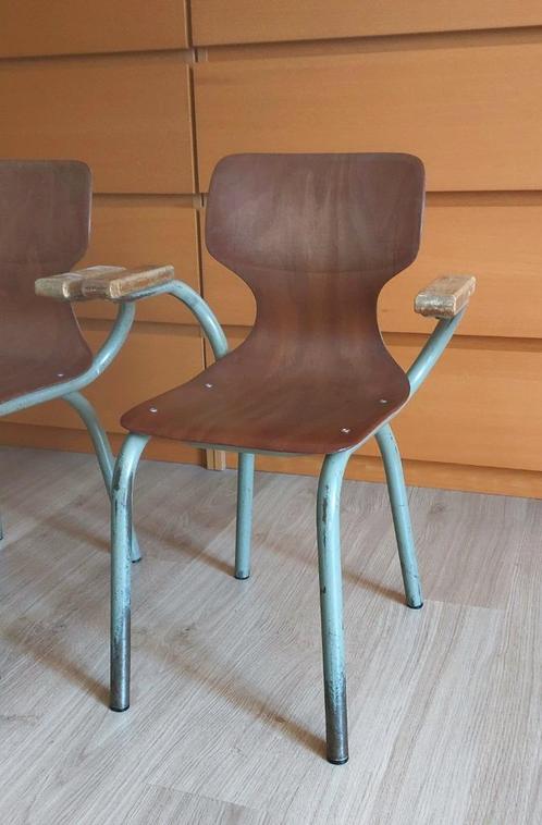 Set van 2 Tubax schoolstoeltjes kleuter 1971, Huis en Inrichting, Stoelen, Gebruikt, Twee, Hout, Metaal, Bruin, Ophalen