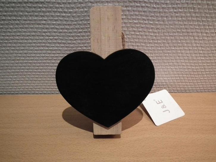 Pince à linge aimantée, avec ardoise en forme de coeur (J&E), Maison & Meubles, Accessoires pour la Maison | Cadres, Neuf, Moins de 50 cm