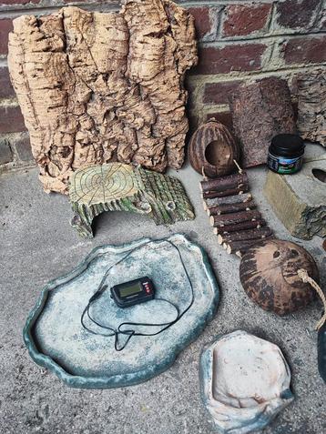 Accessoires reptile  beschikbaar voor biedingen