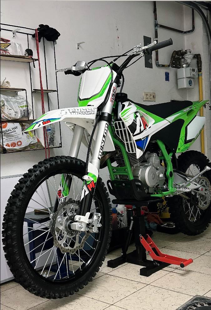 Crossmotor apollo Atm thunder  250 cc bespreekbaar, Fietsen en Brommers, Brommers | Crossbrommers, Zo goed als nieuw, Overige merken