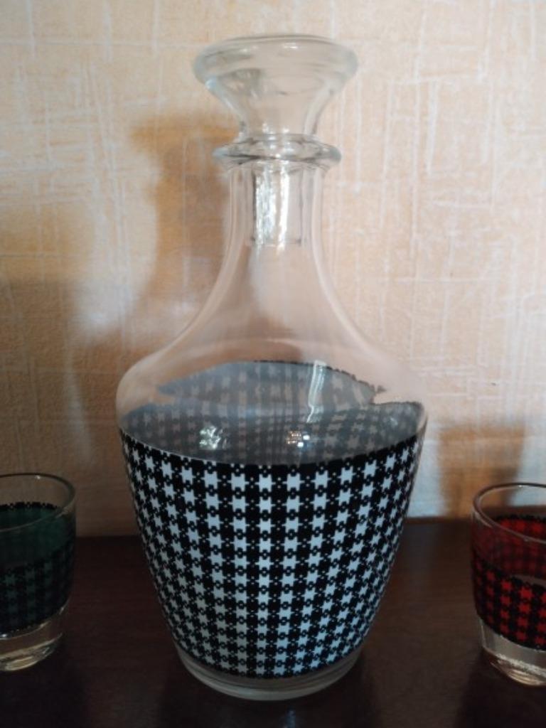 Lot De 2 Carafes à Liqueur Vintage – Verre à Motif Damier – Années 60