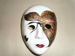 Maskers porselein +/- 12 x 9 cm, Verzamelen, Beelden en Beeldjes, Zo goed als nieuw, Ophalen