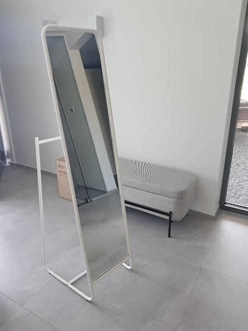 Staande spiegel wit Ikea KNAPPER, Huis en Inrichting, Woonaccessoires | Spiegels, Gebruikt, Minder dan 50 cm, 100 tot 150 cm, Rechthoekig