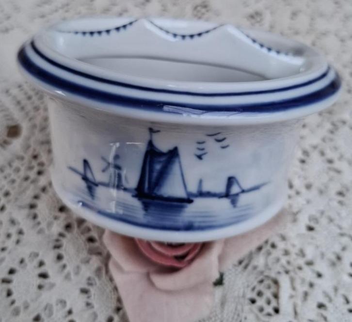 Wie weet wat dit Delfts blauwe item is??, Antiek en Kunst, Antiek | Porselein, Ophalen of Verzenden