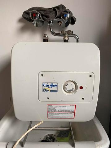 Keukenboiler 10 liter beschikbaar voor biedingen