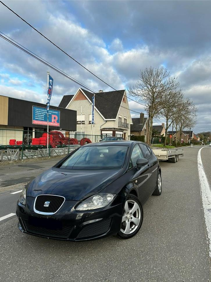 Prijs: 4000€ SEATLeon 1.4 met keuring, A/C,4 nieuwe banden”, Auto's, Seat, Particulier, Leon, ABS, Airbags, Airconditioning, Centrale vergrendeling