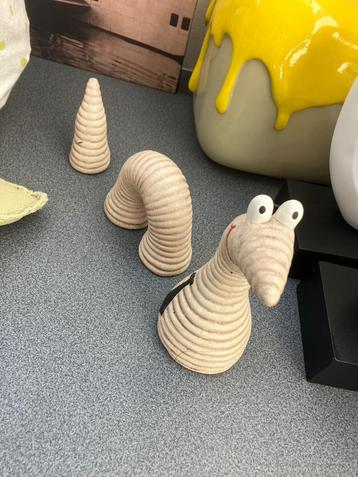 beeldje leuke driedelige rups  1€ deal!!!!! beschikbaar voor biedingen