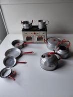 Keukenvuurtje en toebehoren, Enlèvement