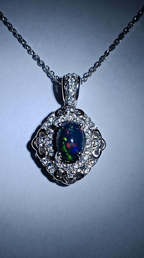 Zeer mooie zilveren hanger met zwarte opaal uit Ethiopië, Handtassen en Accessoires, Kettinghangers, Nieuw, Zilver, Zilver, Met edelsteen