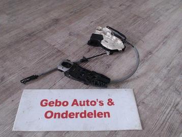 SERRURE DE PORTE AVANT GAUCHE Volkswagen Polo V (6R), Autos : Pièces & Accessoires, Utilisé, Gauche, Volkswagen