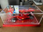 Kimi Raikkonen Ferrari F2007 Champion 1/18 + Speciale Vitine, Zo goed als nieuw, Verzenden
