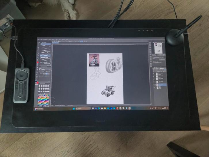 Wacom Cintiq Pro 24 (2021) Ergonomische Stand, Computers en Software, Tekentablets, Zo goed als nieuw, Bedraad, Multi-touch, Ophalen of Verzenden