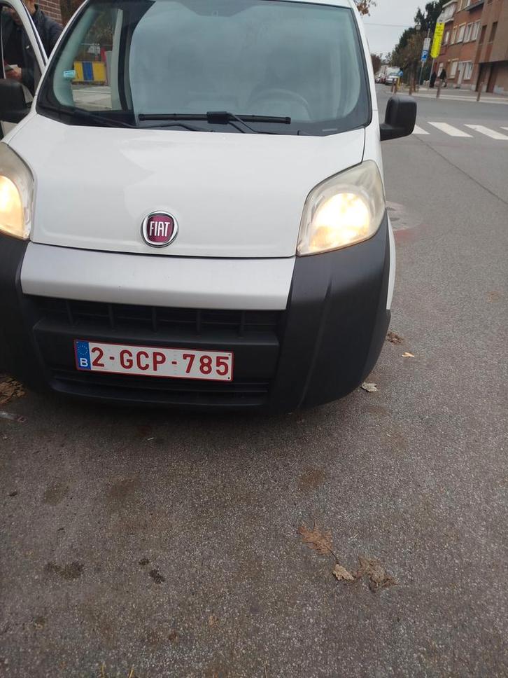 Fiat fiorino essence boîte manuelle km 208.128, Auto's, Fiat, Particulier, Benzine, Handgeschakeld, Ophalen