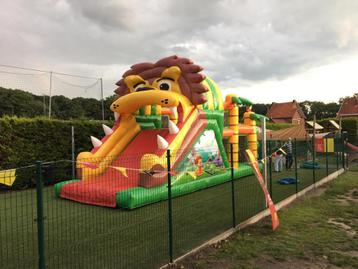 Springkasteel Jungle run JB  beschikbaar voor biedingen