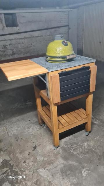 Kamado Berghoff gemonteerd op een kookplaat  beschikbaar voor biedingen