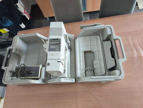 Bernina 930 naaimachine, Hobby en Vrije tijd, Naaimachines en Toebehoren, Zo goed als nieuw, Naaimachine, Bernina, Ophalen