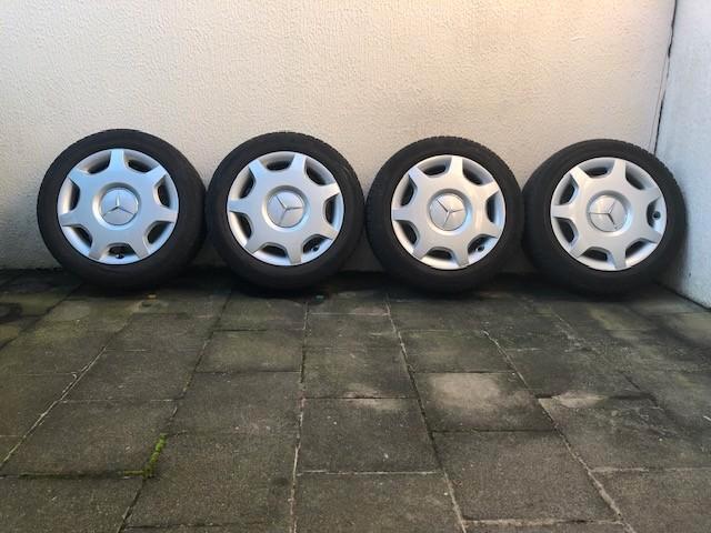 Kit pneus hiver + accessoires, Autos : Pièces & Accessoires, Pneus & Jantes, Pneu(s), Pneus hiver, Enlèvement