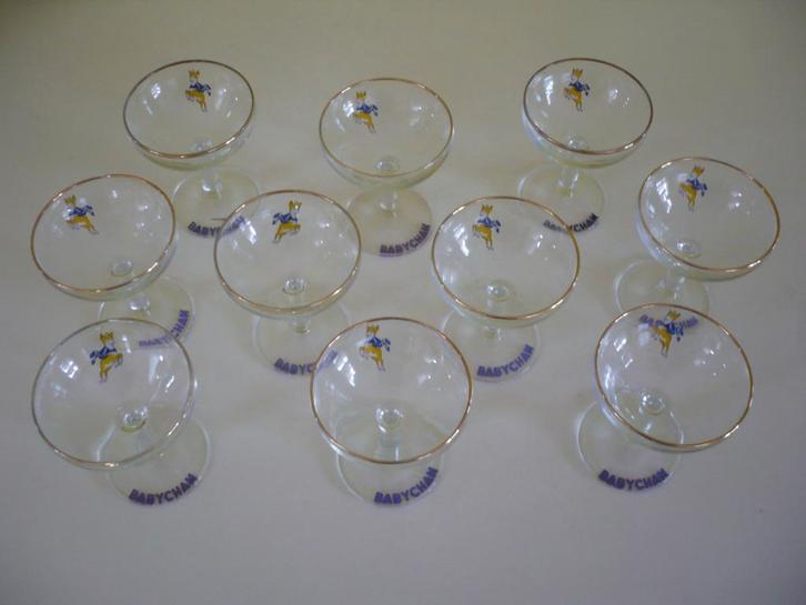 10 vintage babycham glaasjes / coupjes, Verzamelen, Glas en Drinkglazen, Gebruikt, Overige typen, Ophalen of Verzenden
