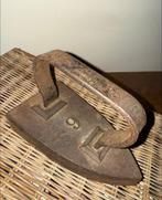 Ancien fer à repasser en fonte  vintage lourd Numéro moulé, Ophalen of Verzenden