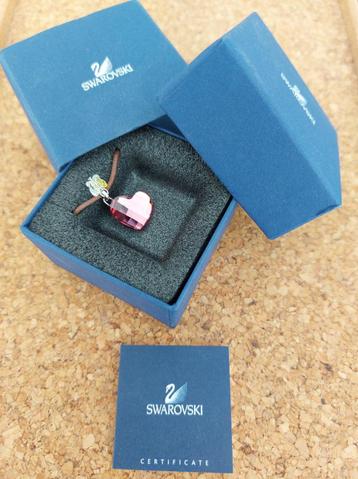 Collier avec pendentifs cœur rose et mini papillon Swarovski