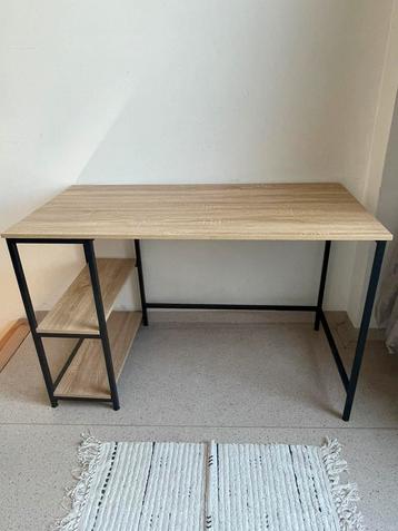 Hippe bureau in perfecte staat, Huis en Inrichting, Bureaus, Ophalen, Zo goed als nieuw, Bureau