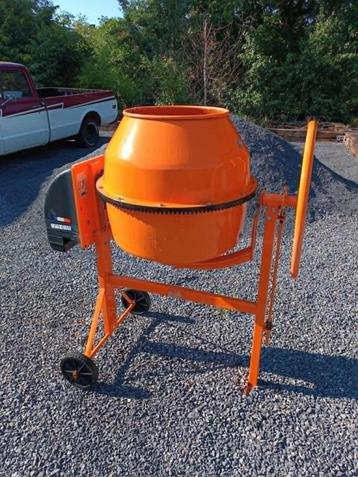 Betonmixer van 134 liter  beschikbaar voor biedingen